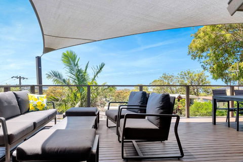 Aquavista Beach, Lake, Sun, And Sand - Grafton Accommodation 4