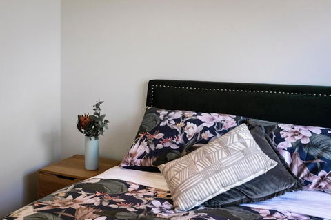 Architectural Gem In Central Red Hill - Grafton Accommodation 1