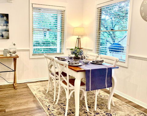 Autumn Beauty - Mountain View Cottage 3 - Grafton Accommodation 3
