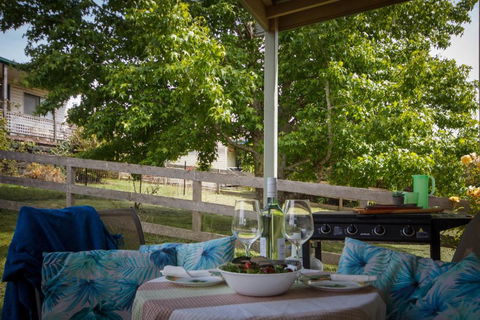 Aveley - Daylesford - Grafton Accommodation 1