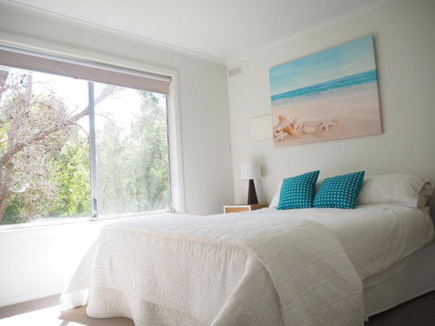 At The Beach - Grafton Accommodation 4