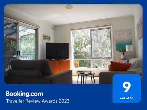 At The Beach - Grafton Accommodation 3