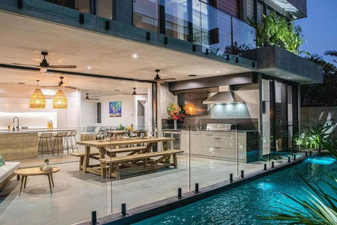 Azure Port Douglas - Luxurious & Modern - Grafton Accommodation 0