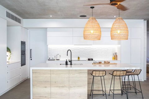 Azure Port Douglas - Luxurious & Modern - Grafton Accommodation 1