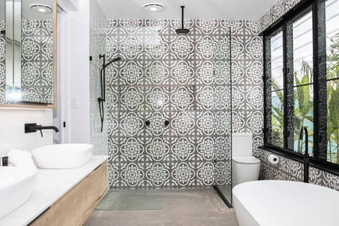 Azure Port Douglas - Luxurious & Modern - Grafton Accommodation 4