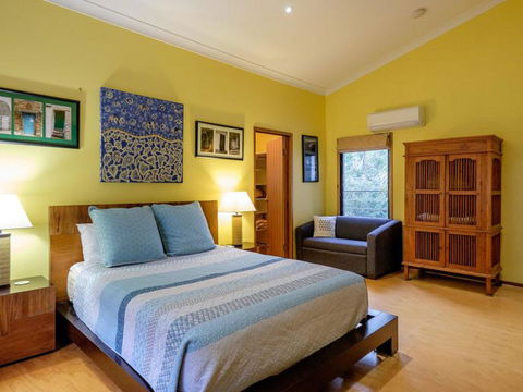 Five Bimba (Tractor House) - Grafton Accommodation 6