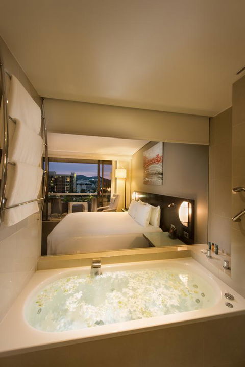 Hilton Cairns - Grafton Accommodation 22