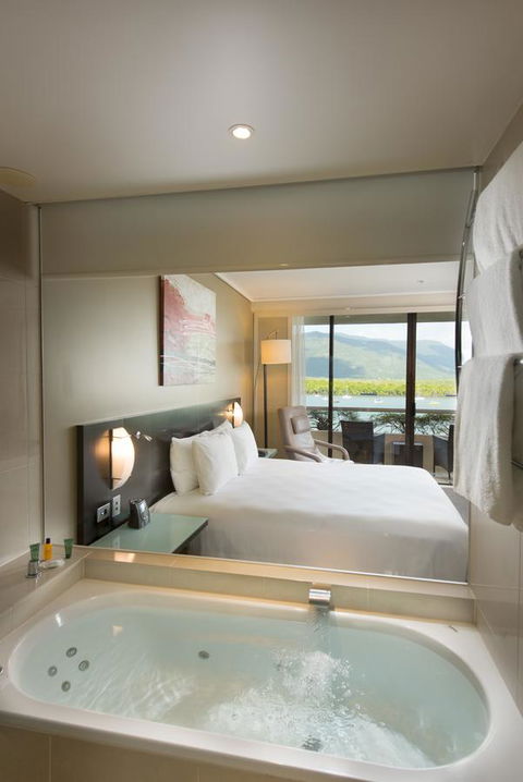 Hilton Cairns - Grafton Accommodation 2
