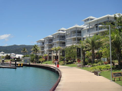 Boathouse Port Of Airlie - Grafton Accommodation 0