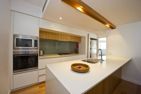 Maggies Beachfront Apartment 13 - Grafton Accommodation 5