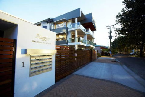 Maggies Beachfront Apartment 13 - Grafton Accommodation 2