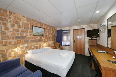 Chalet Motor Inn - Grafton Accommodation 16