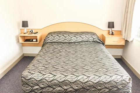 Salisbury Hotel Motel - Grafton Accommodation 24