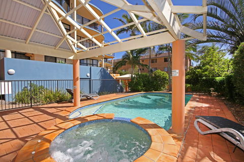 Unit 8 Bronte Of Coolum - Grafton Accommodation 1