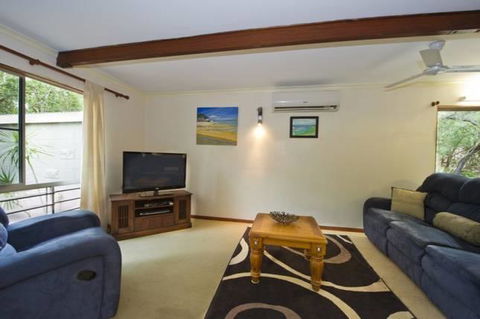 Magnetic Island Holiday House - Grafton Accommodation 3
