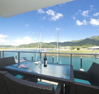 Blue on Blue Superior Studio Room 1241 - Grafton Accommodation