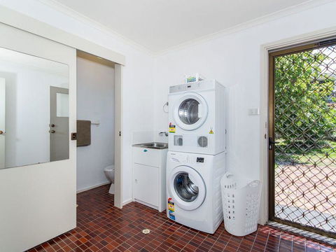 Island Homestay - Grafton Accommodation 18