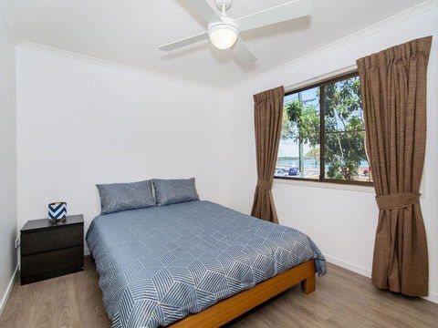 Island Homestay - Grafton Accommodation 14