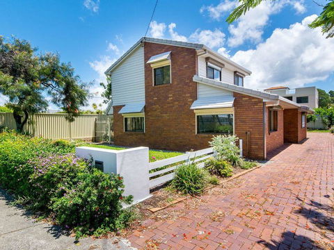 Island Homestay - Grafton Accommodation 11