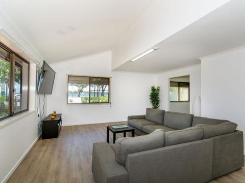 Island Homestay - Grafton Accommodation 5