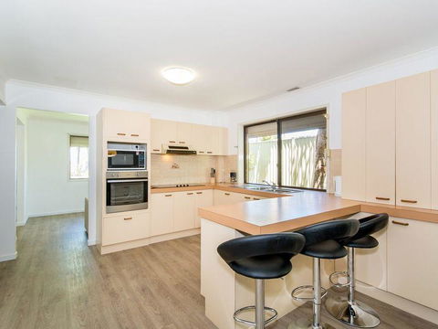 Island Homestay - Grafton Accommodation 7