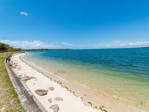 Island Homestay - Grafton Accommodation 9