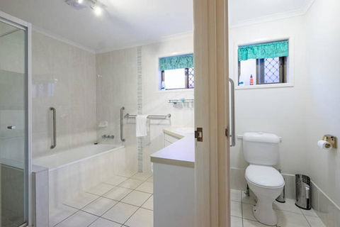Keith\'s Place, 1 Of The 3 Most Popular Units On Bribie - Grafton Accommodation 17