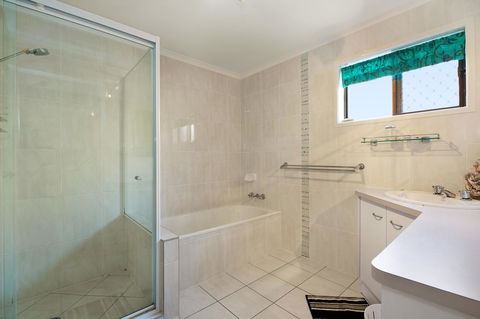 Keith\'s Place, 1 Of The 3 Most Popular Units On Bribie - Grafton Accommodation 27