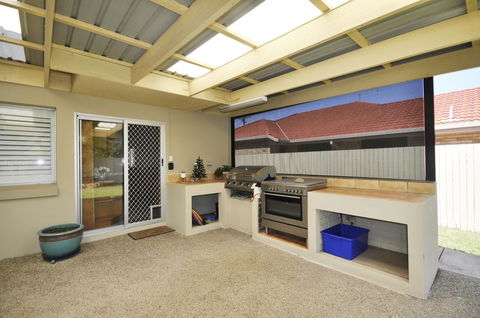 Ocean Wave - Grafton Accommodation 0