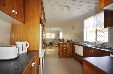 Ocean Wave - Grafton Accommodation 5