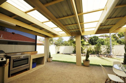 Ocean Wave - Grafton Accommodation 17