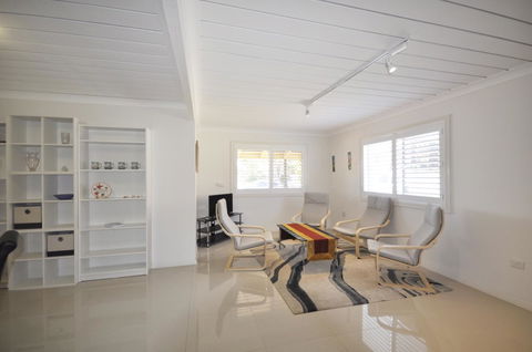 Ocean Wave - Grafton Accommodation 9