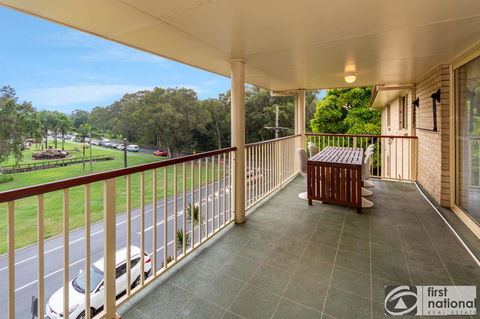 Immaculate Spacious Second Floor Unit Overlooking Pristine Parklands - Grafton Accommodation 2