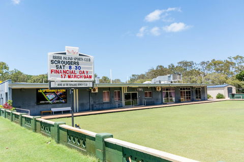 Lowset, Pet Friendly Cottage - Sunset Ave, Bongaree - Grafton Accommodation 18
