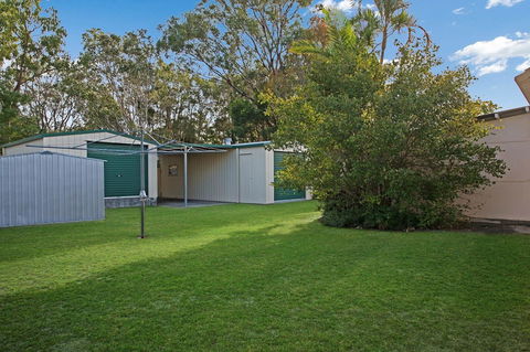 Lowset, Pet Friendly Cottage - Sunset Ave, Bongaree - Grafton Accommodation 10