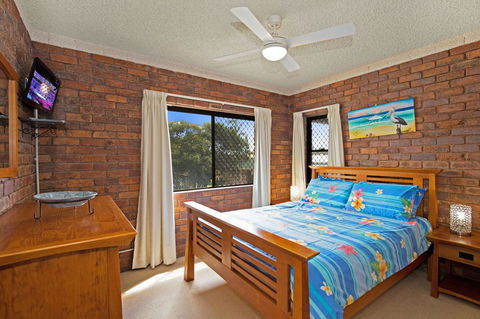 Waterviews,Pool, Wifi Its All Here !- Welsby Pde, Bongaree - Grafton Accommodation 14