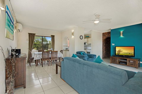 Waterviews,Pool, Wifi Its All Here !- Welsby Pde, Bongaree - Grafton Accommodation 22