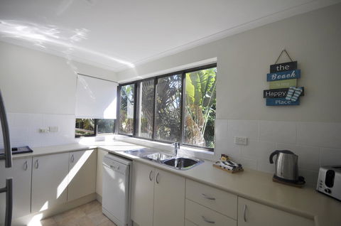 Crystal Waters On The Beach - Grafton Accommodation 13