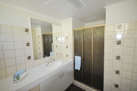Crystal Waters On The Beach - Grafton Accommodation 1
