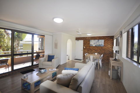 Crystal Waters On The Beach - Grafton Accommodation 11