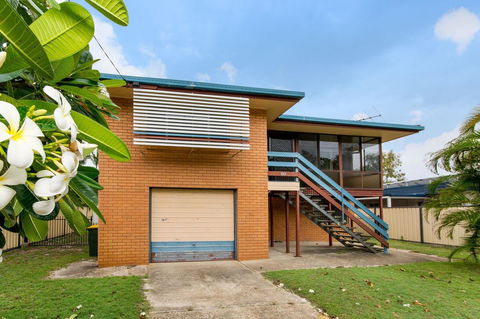 Short Stroll To Surf Beach - North Street, Woorim - Grafton Accommodation 0