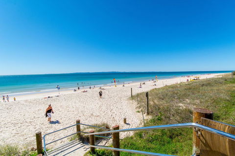 Short Stroll To Surf Beach - North Street, Woorim - Grafton Accommodation 15