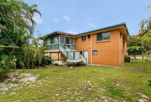 Short Stroll To Surf Beach - North Street, Woorim - Grafton Accommodation 16