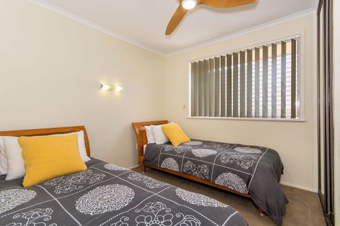 Short Stroll To Surf Beach - North Street, Woorim - Grafton Accommodation 13
