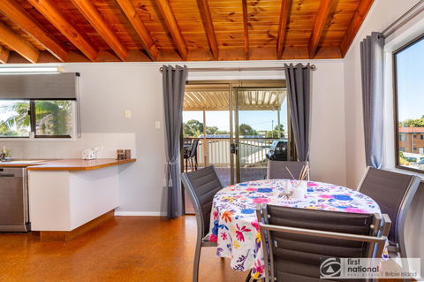 Family Holiday Haven On Boronia 100m To Beach - Grafton Accommodation 18