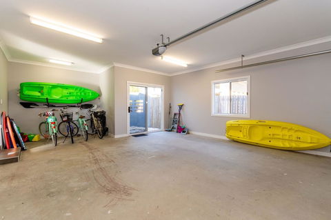 Fabulous Family Destination In Paradise Parade, Bongaree - Grafton Accommodation 4