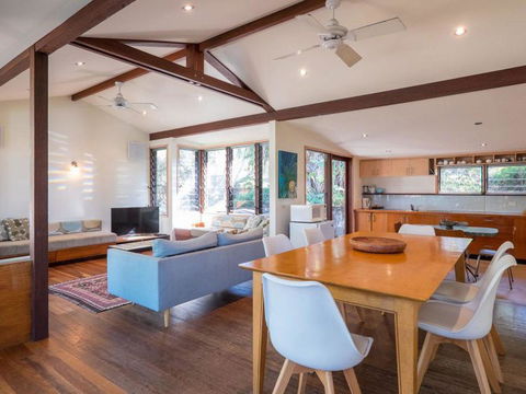 Laguna House - Grafton Accommodation 0