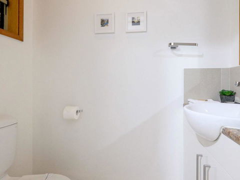 Claytons 1 By Discover Stradbroke - Grafton Accommodation 5