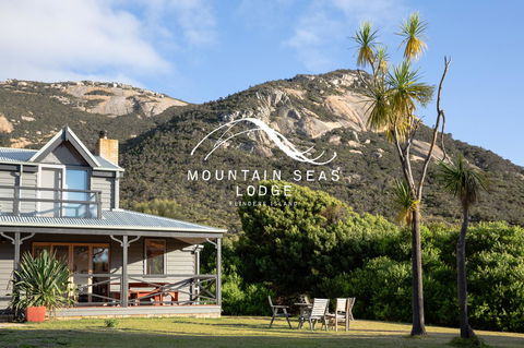 Mountain Seas Lodge - Grafton Accommodation 0