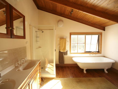Mountain Seas Lodge - Grafton Accommodation 15